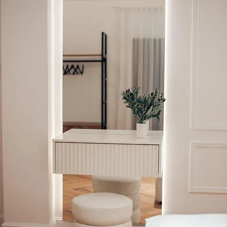 Hyperion Boutique Villa *