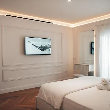 Hyperion Boutique Villa *