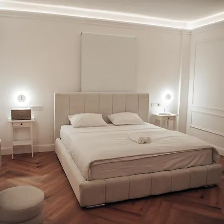 Hyperion Boutique Villa *