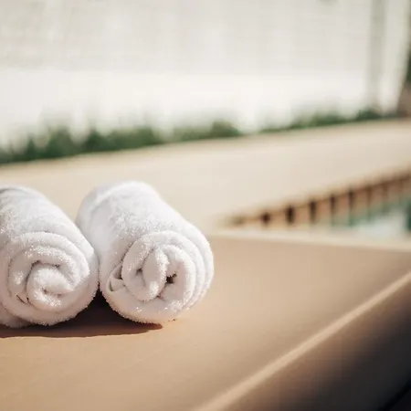 Hyperion Boutique Вороклини