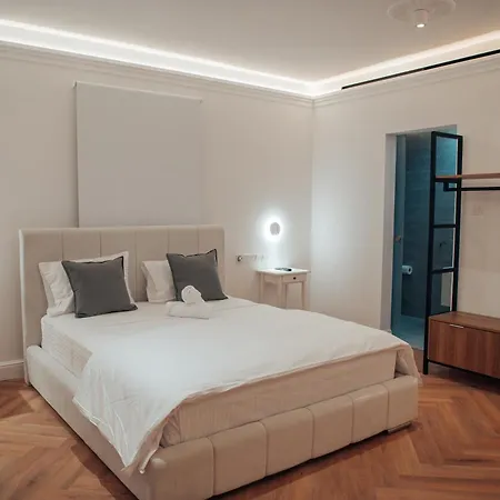 Hyperion Boutique * Вороклини