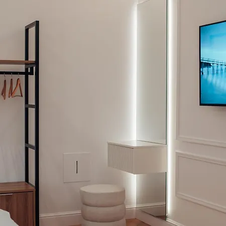 Hyperion Boutique * Вороклини