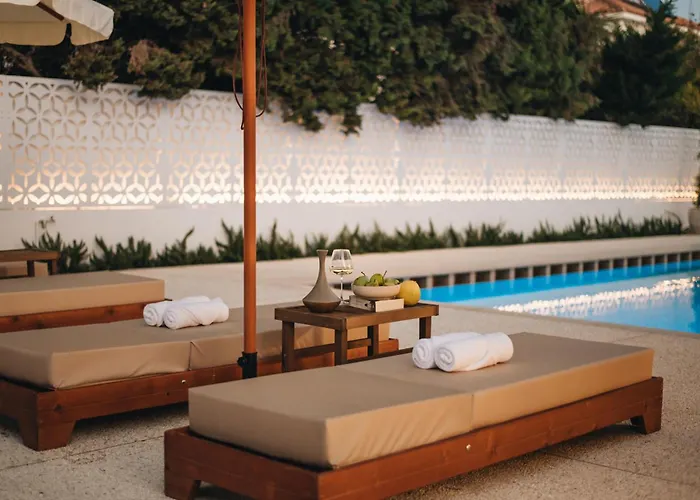 Hyperion Boutique Willa *