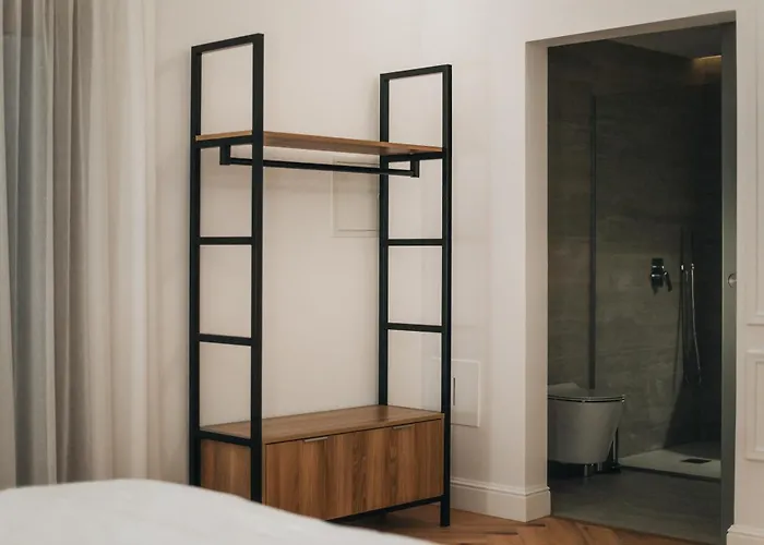 Hyperion Boutique Willa Oroklini