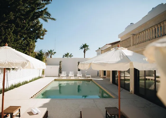 Hyperion Boutique Willa *