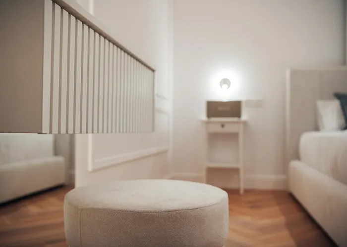 Hyperion Boutique Willa