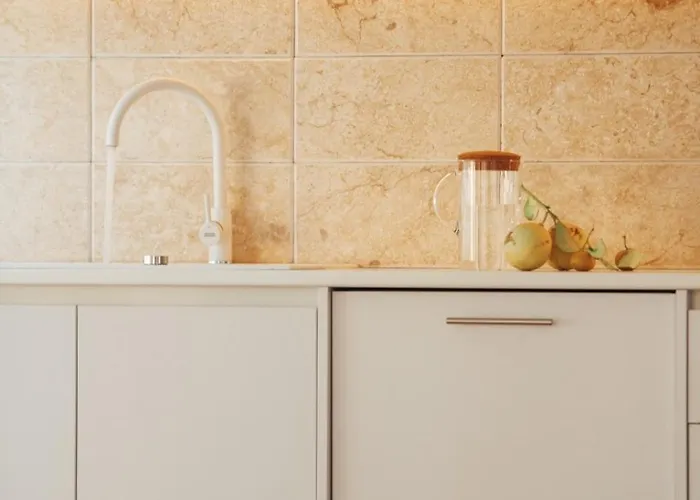 Willa Hyperion Boutique *